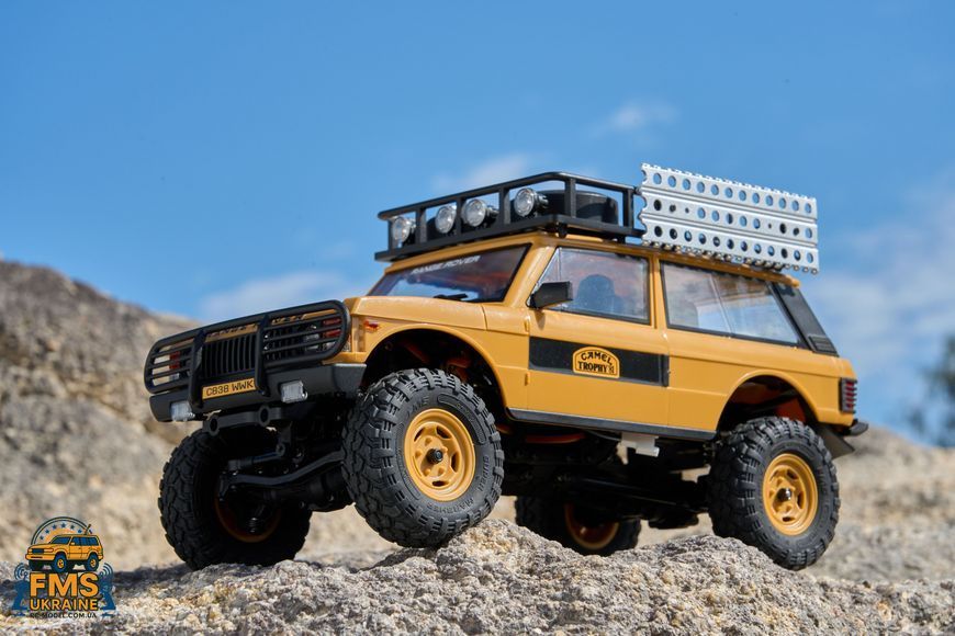 Машинка на радіокеруванні FMS 1:24 FCX24M Land Rover RANGE ROVER Camel Trophy Edition RTR FMS12481RTRYL фото
