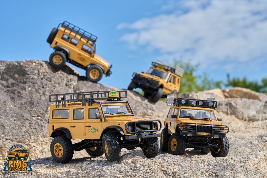 Машинка на радіокеруванні FMS 1:24 FCX24M Land Rover DEFENDER 110 Camel Trophy Edition RTR  FMS12482RTRYL фото