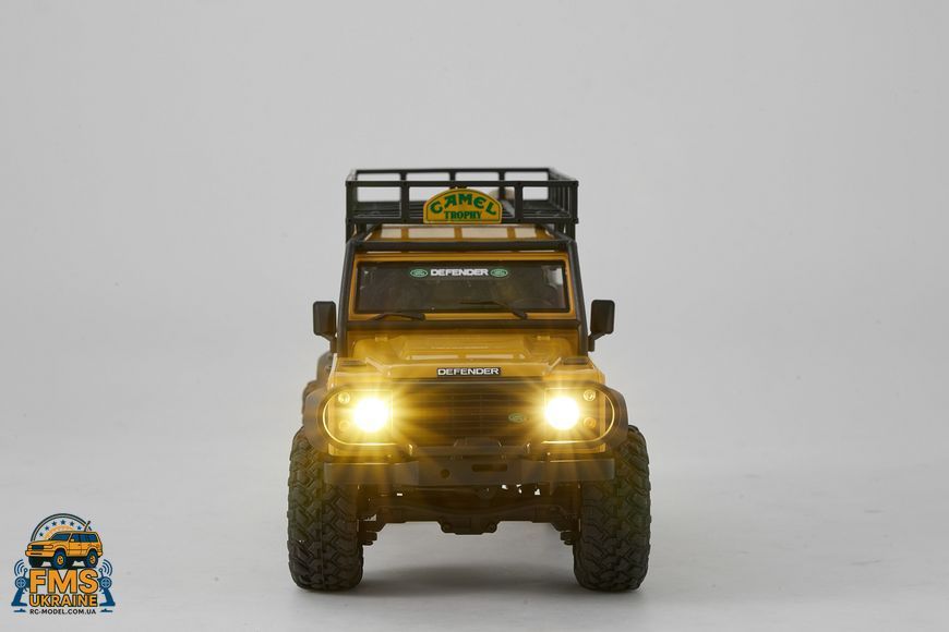 Машинка на радіокеруванні FMS 1:24 FCX24M Land Rover DEFENDER 110 Camel Trophy Edition RTR  FMS12482RTRYL фото