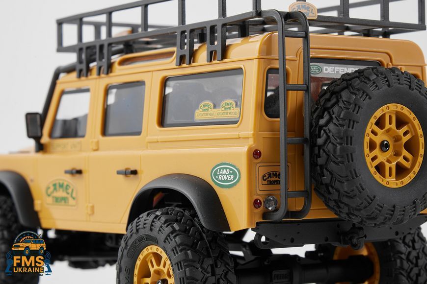 Машинка на радіокеруванні FMS 1:24 FCX24M Land Rover DEFENDER 110 Camel Trophy Edition RTR  FMS12482RTRYL фото