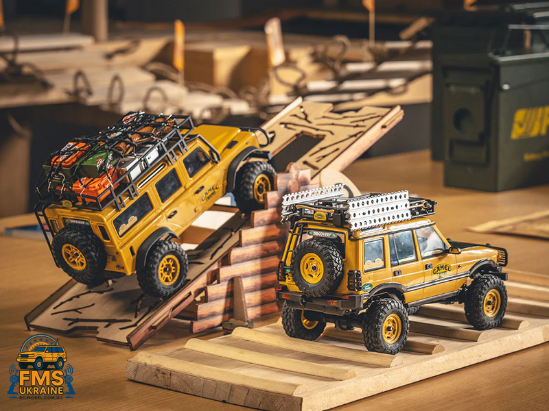 Машинка на радіокеруванні FMS 1:24 FCX24M Land Rover DEFENDER 90 Camel Trophy Edition RTR  FMS12491RTRYL фото