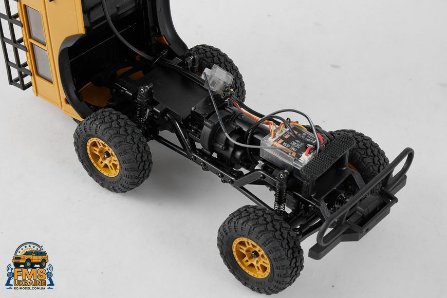 Машинка на радіокеруванні FMS 1:24 FCX24M Land Rover DEFENDER 90 Camel Trophy Edition RTR  FMS12491RTRYL фото