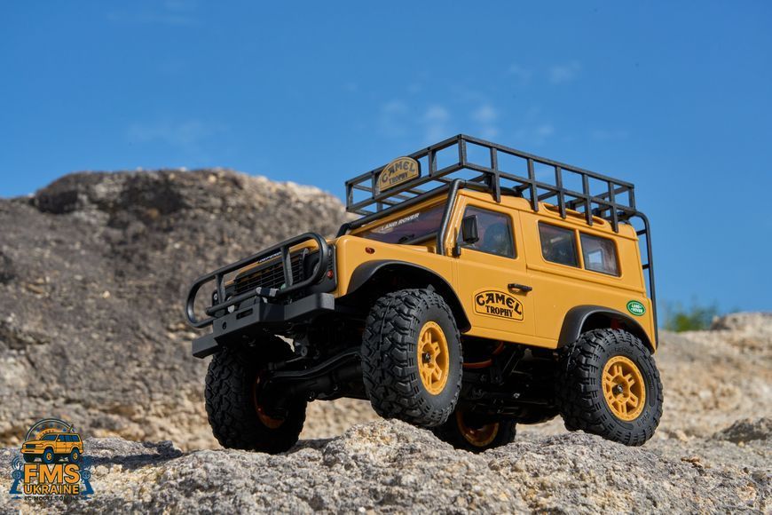 Машинка на радіокеруванні FMS 1:24 FCX24M Land Rover DEFENDER 90 Camel Trophy Edition RTR  FMS12491RTRYL фото