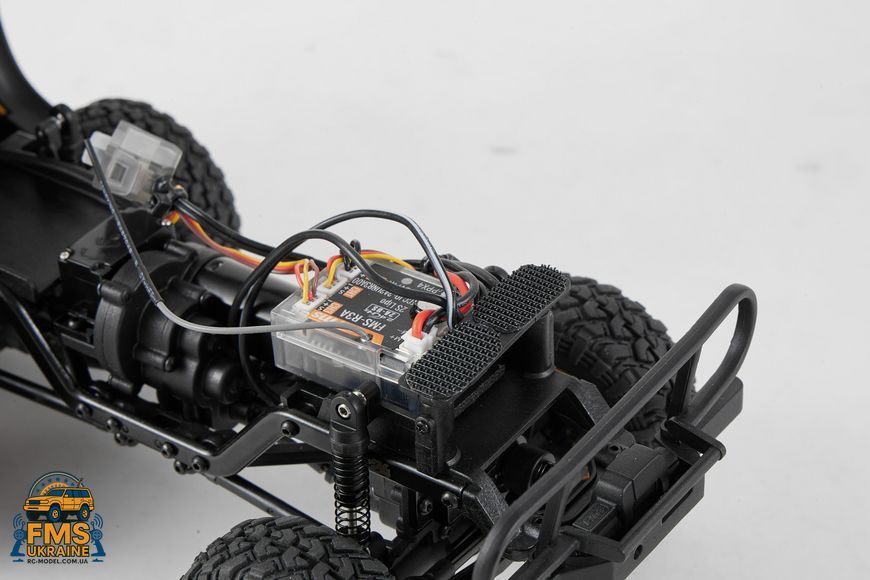 Машинка на радіокеруванні FMS 1:24 FCX24M Land Rover DEFENDER 90 Camel Trophy Edition RTR  FMS12491RTRYL фото