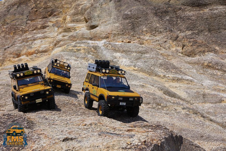 Машинка на радіокеруванні FMS FCX10 1:10 Land Rover Range ROVER RTR Yellow  FMS11044RSYL-SP фото