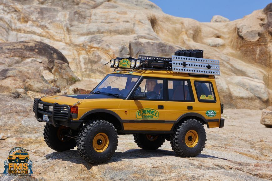 Машинка на радіокеруванні FMS FCX10 1:10 Land Rover Defender RTR Yellow  FMS11045RSYL-SP фото