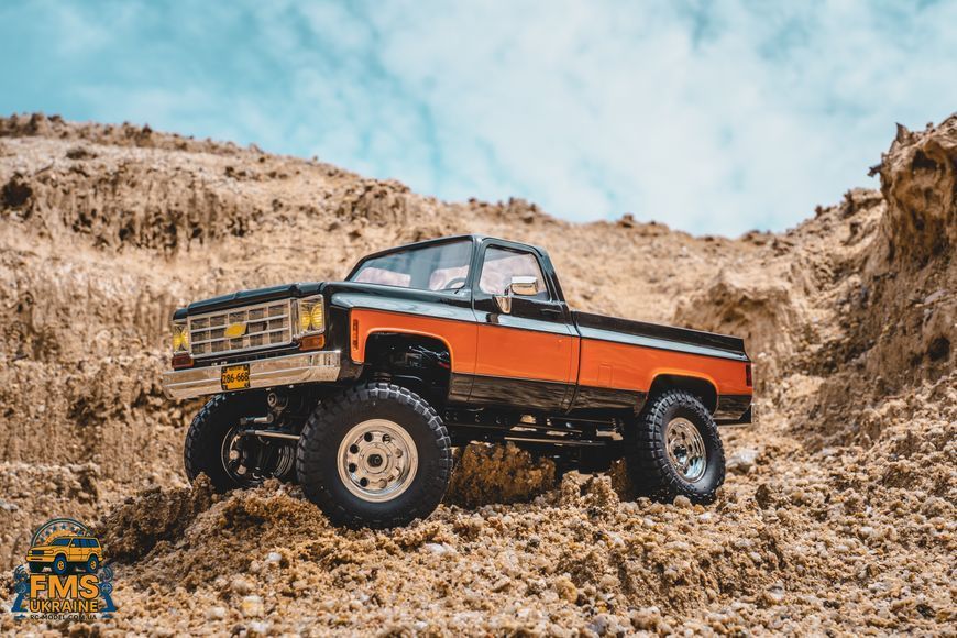 Машинка на радіокеруванні FMS 1:18&nbsp;Chevrolet K10 RTR&nbsp;BLACK чорний FMS11851RTRBK фото