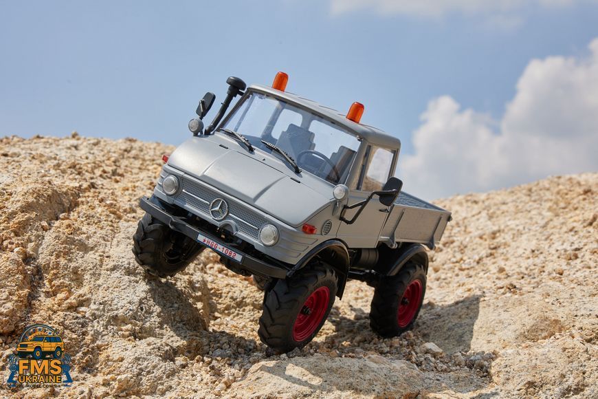 Машинка на радіокеруванні FMS 1:24 FCX24 MERCEDES-BENZ UNIMOG 421 RTR Сірий FMS12405RTRGY фото